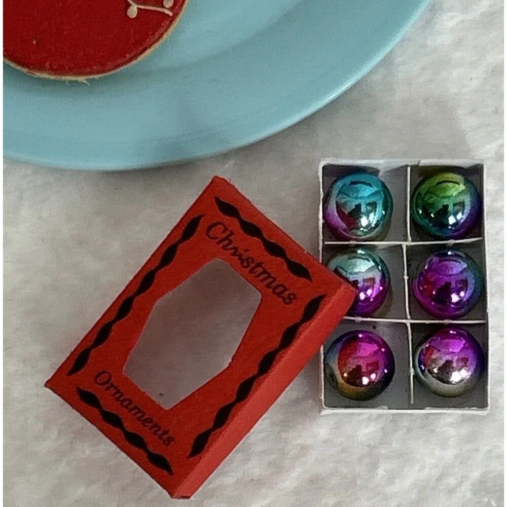 American Girl Maryellen Holiday Cookies mugs Tray Ornaments Book Gloves Earings